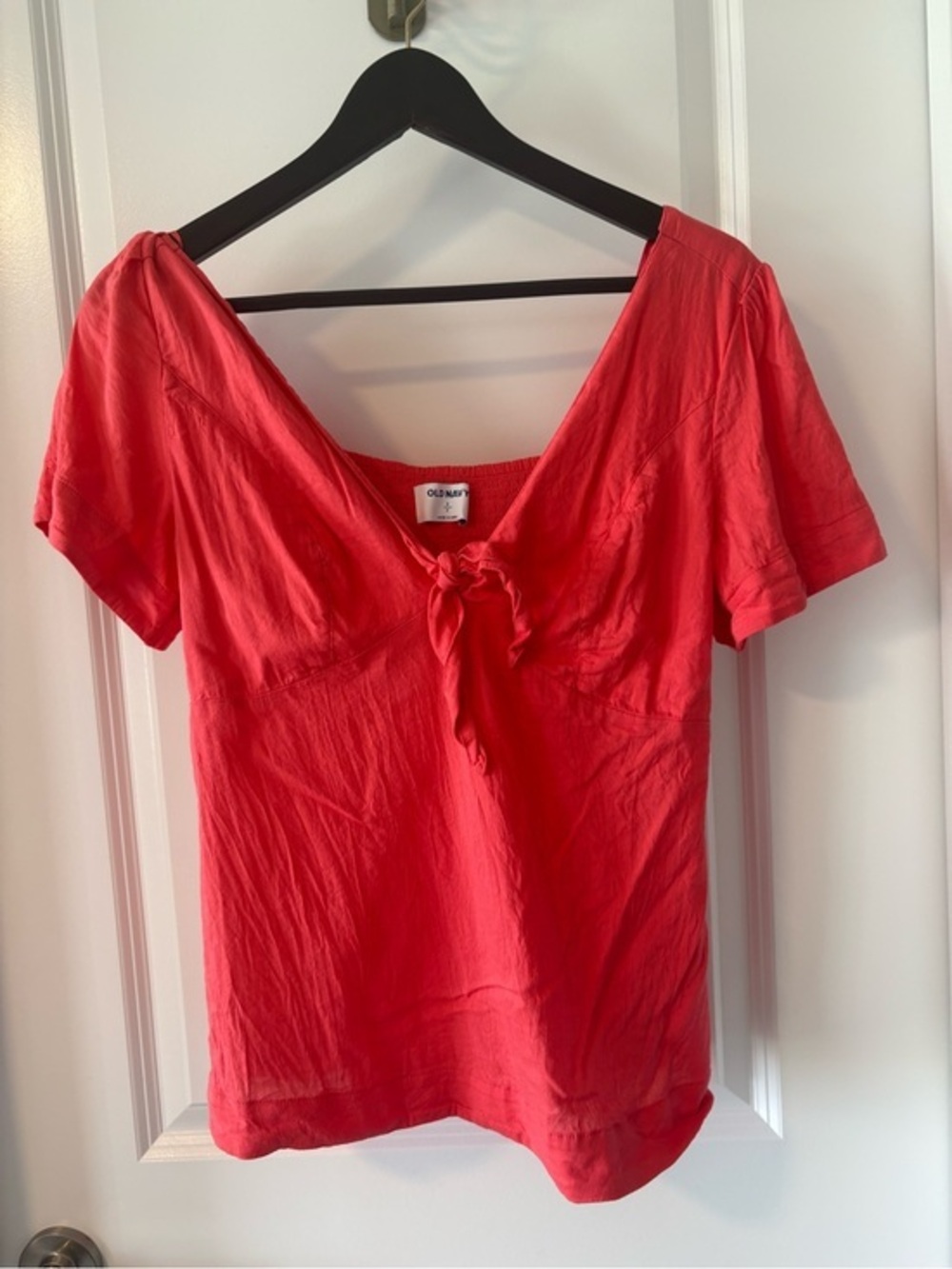 Old Navy Knot Front V Neck Top Coral Pink Small